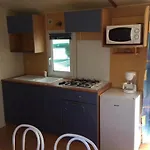 Mobil-home Avec Terrasse - 4 Personnes, 2 - Api-1-52-302 *
