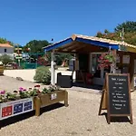 Mobil-home Avec Terrasse - 4 Personnes, 2 - Api-1-52-302 *