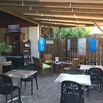 Mobil-home Avec Terrasse - 4 Personnes, 2 - Api-1-52-302 مكان تخييم *