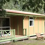Mobil-home Avec Terrasse - 4 Personnes, 2 - Api-1-52-302 مكان تخييم فيندايز - مونتاليفت