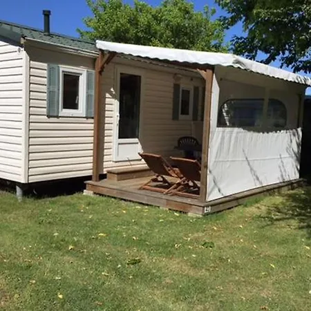 Campingplads Mobil-home Avec Terrasse - 4 Personnes, 2 - Api-1-52-302 Vendays-Montalivet