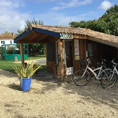 Campingplads Mobil-home Avec Terrasse - 4 Personnes, 2 - Api-1-52-302 Vendays-Montalivet