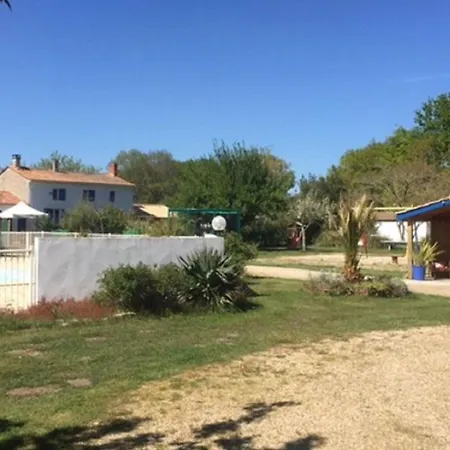 Mobil-home Avec Terrasse - 4 Personnes, 2 - Api-1-52-302 * Vendays-Montalivet