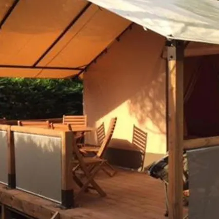 Campingplads Mobil-home Avec Terrasse - 4 Personnes, 2 - Api-1-52-302